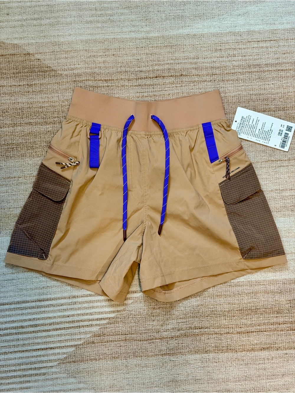 Lululemon | High Rise Cargo Shorts | Multi-Pocket | Tan/Purple | Size 6 | NWT - Picture 2 of 12